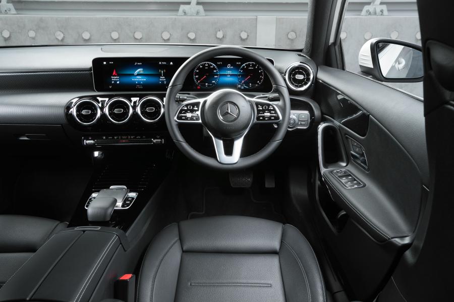 Торпедо Mercedes-Benz A200 (W177) 2018 года  (AU) (фото 17 из 40)